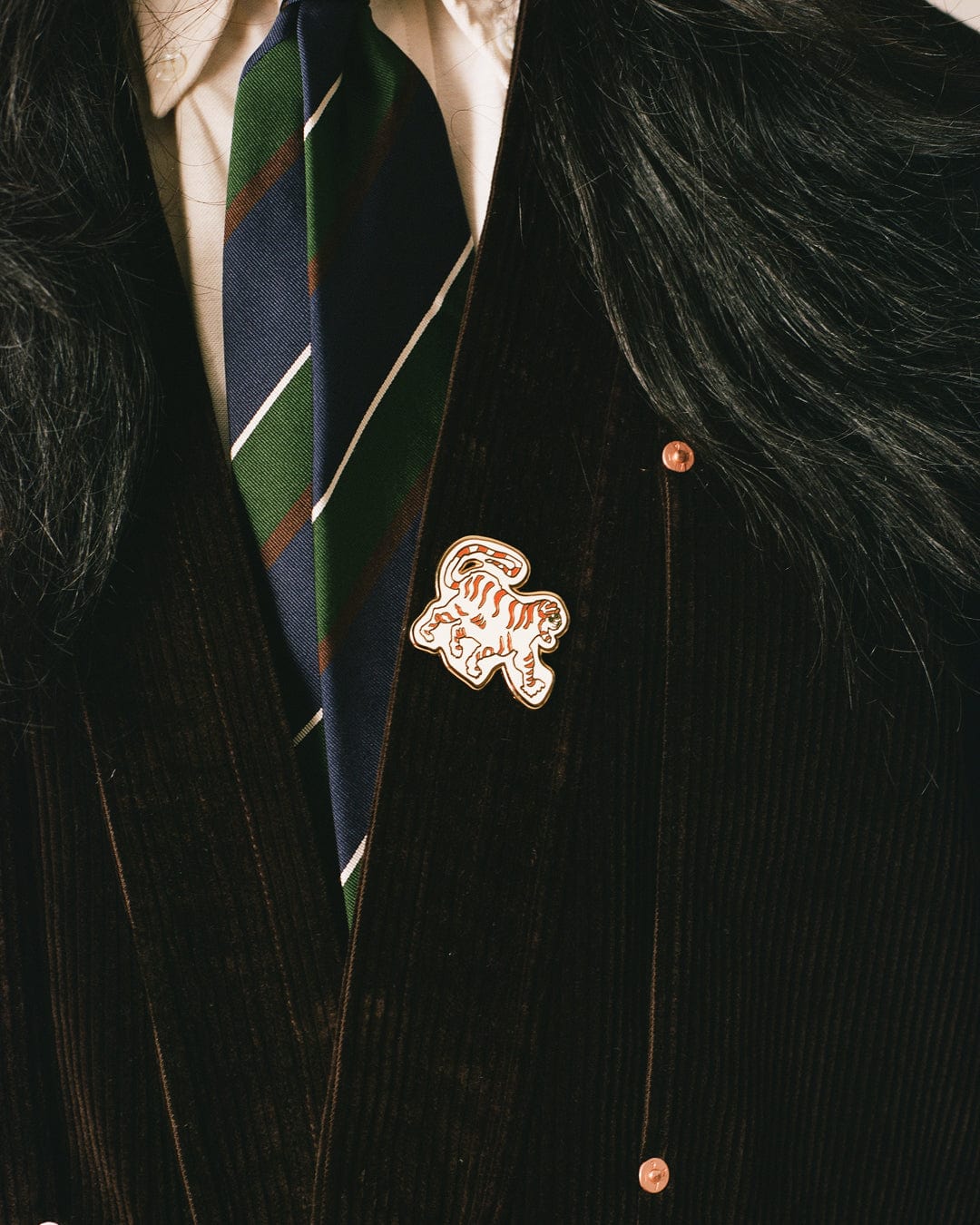 Shoyoroll by Drake's Enamel Tiger Pin - Image 3